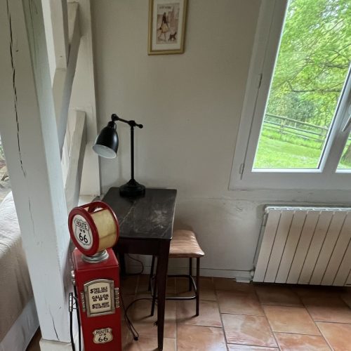 bureau-min